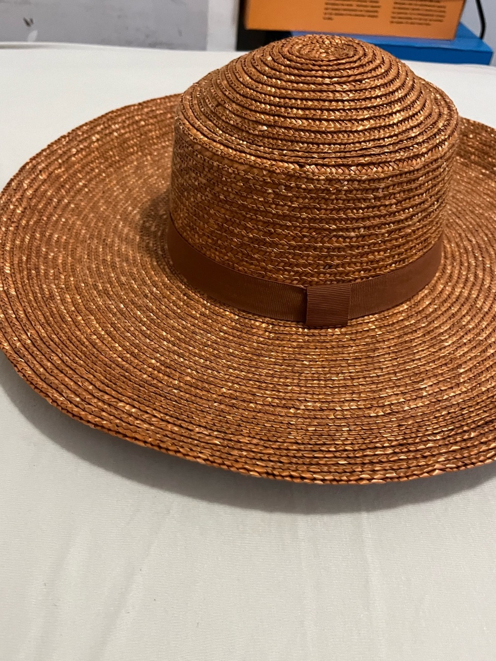Women’s Wide-Brim Straw Sun Hat in Copper Brown
